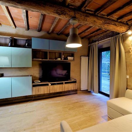 Incantevole Casa Sul Fiume, Relax E Natura Ai Piedi Della Alpi Apuane Massa  Luaran gambar